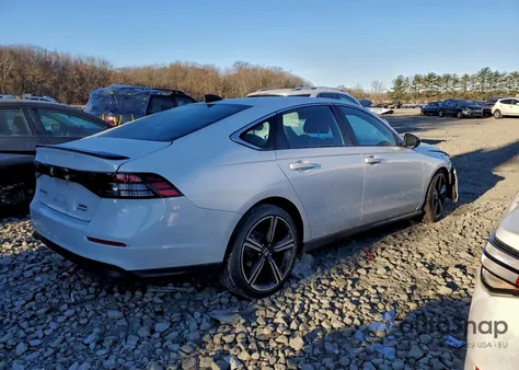 2025 Honda Accord Hybrid Sport z USA, uszkodzony, nr VIN 1HGCY2F53SA023288